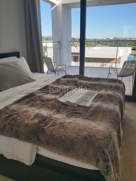 Foto 4f0cb2de-ceb7-4c46-b6b2-7938c6ac9996. Casa amb piscina a Valle Romano Golf Estepona