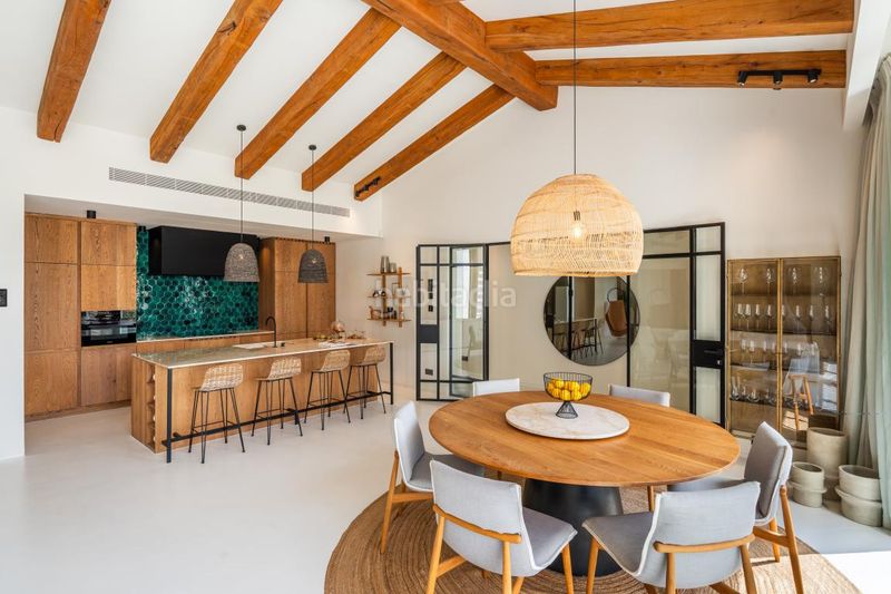 Foto 14c8f10a-102e-41d9-ac72-0255fbe3ac2f. Casa amb aparcament piscina a Los Naranjos Marbella