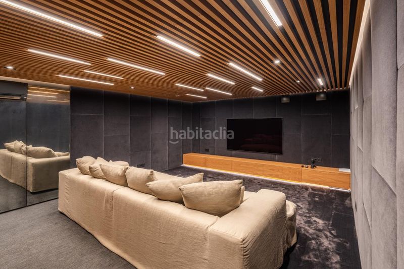 Foto eb814659-45dd-4ece-958a-2b74ead5f610. Casa amb aparcament piscina a Los Naranjos Marbella