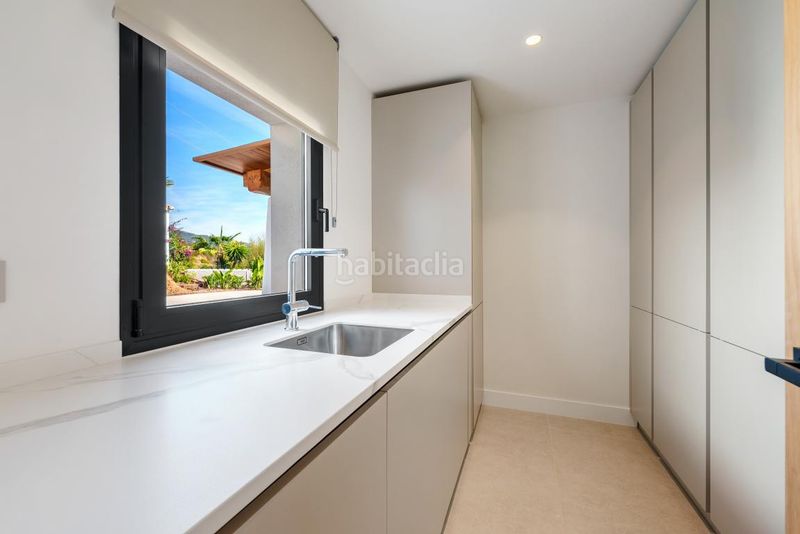 Foto 254b9337-b2e8-41cb-8256-9cdeb91e653a. Casa amb aparcament piscina a El Rosario - Ricmar Marbella