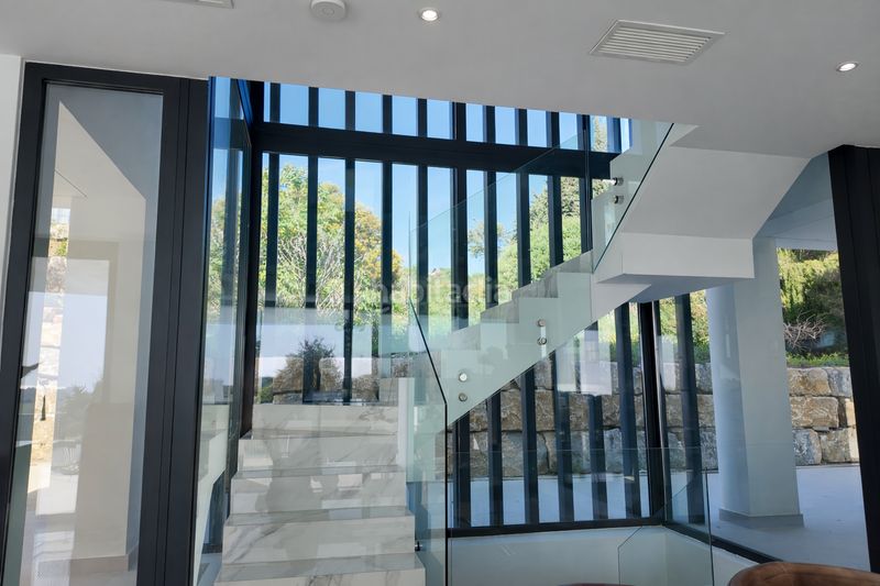 Foto c29a01ce-0d3b-4311-9c6c-21895d433f7a. Casa amb aparcament piscina a Valle Romano Golf Estepona