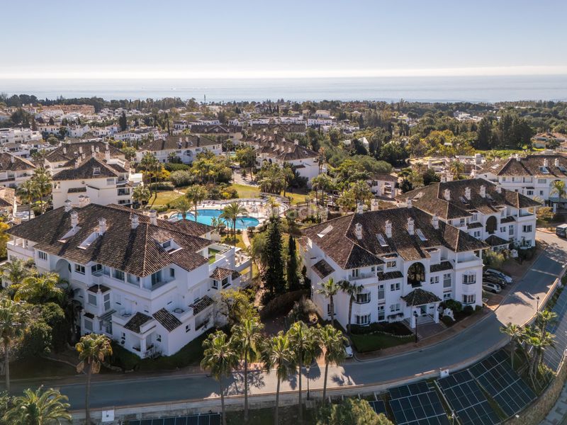 Foto 13b3853d-df0d-4084-8d00-579de892cf23. Àtic amb aparcament piscina a lomas de Marbella club Marbella