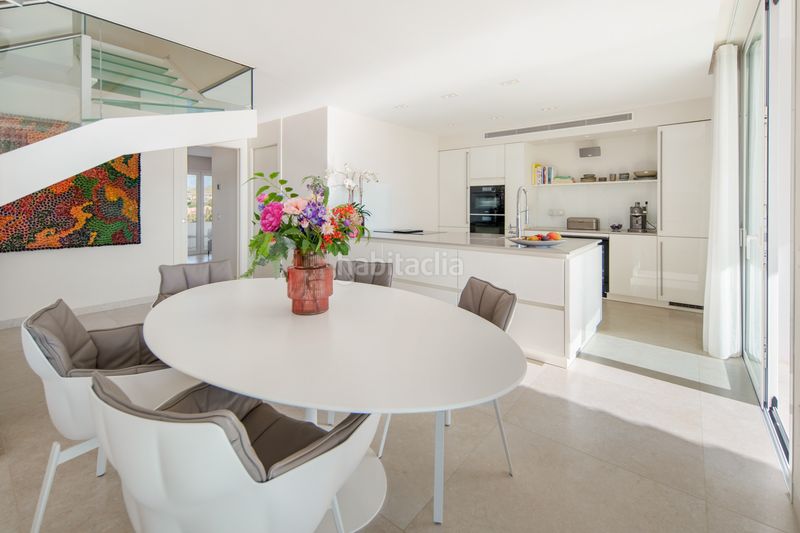 Foto a02364ce-5c89-43d7-928e-7b4df3dac204. Àtic amb aparcament piscina a lomas de Marbella club Marbella