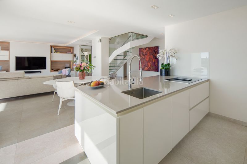 Foto cc472893-215f-4d6d-a236-f60a745e18e9. Àtic amb aparcament piscina a lomas de Marbella club Marbella