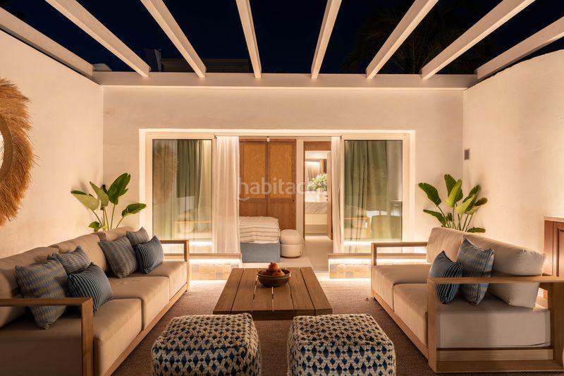 Foto e3fb7775-d4e6-45f4-80fe-43aefdfac221. Casa aparellada amb piscina a Las Lomas de Río Verde Marbella