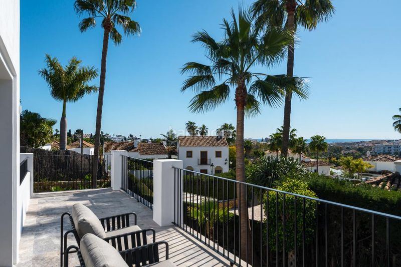 Foto ae802b71-4463-45f0-9a41-82de2c142105. Casa amb aparcament piscina a Los Naranjos Marbella