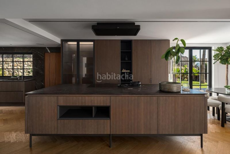 Foto f729f5a5-d794-462c-a5c7-2485dda7de82. Casa amb aparcament piscina a Los Naranjos Marbella