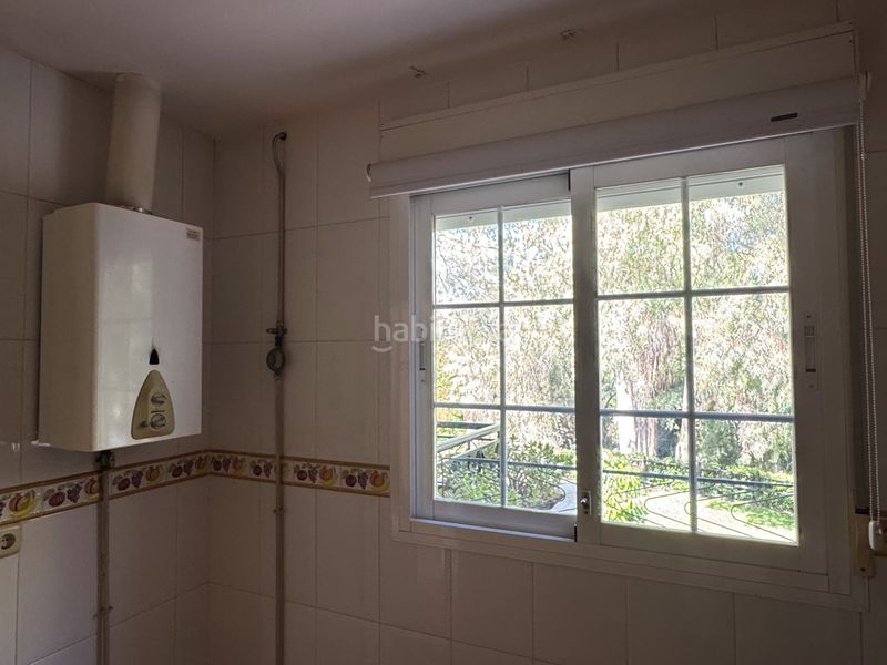 Foto 5196c6e7-9b12-4dca-8c5e-3030cb2347df. Apartament amb calefacció aparcament piscina a Las Brisas Marbella