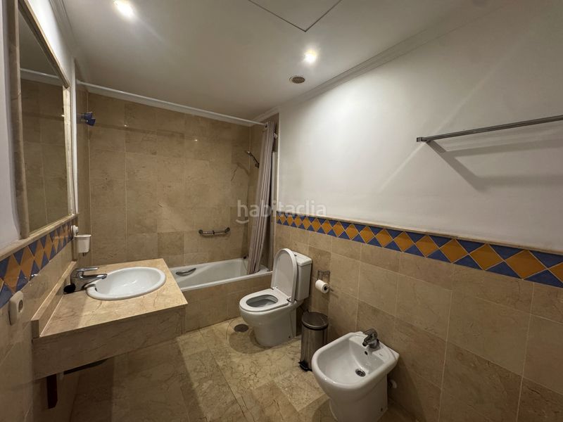 Foto 992944b5-7ed6-4671-a178-7fe20aa8f7a8. Apartament amb calefacció aparcament piscina a Las Brisas Marbella