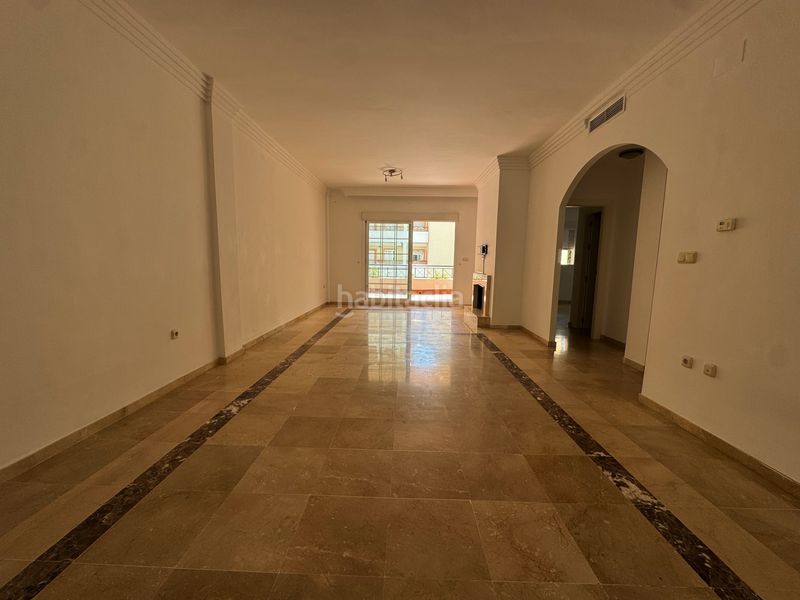 Foto fba7d65a-f982-4b93-ac85-af80b362efba. Apartament amb calefacció aparcament piscina a Las Brisas Marbella