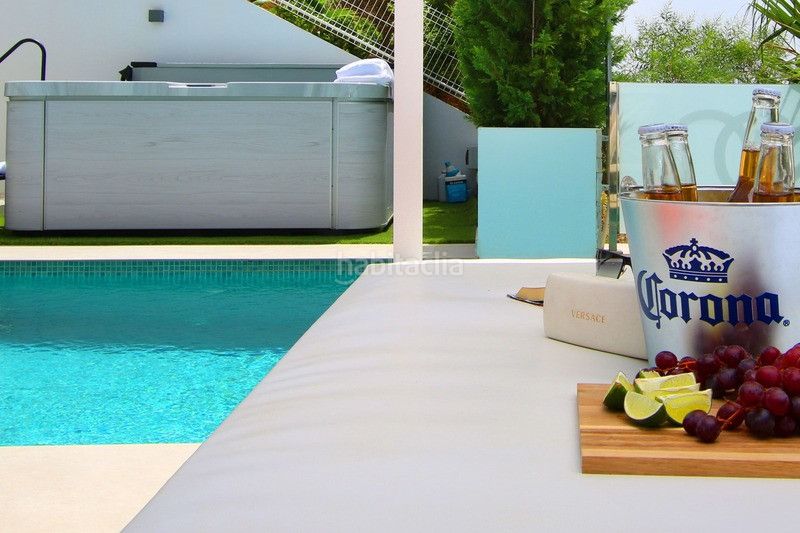 Foto 863538ca-414e-4f00-bbf8-af61cc1b2123. Casa amb aparcament piscina a la cala Mijas Mijas