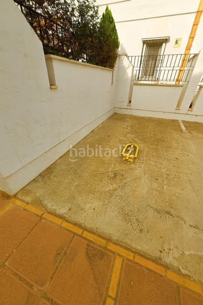 Foto 1e2555cc-3c88-4778-8126-e4cf96f5c632. Planta baixa amb aparcament piscina a Los Naranjos Marbella