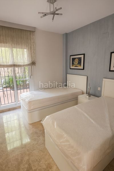 Foto c43dd924-7870-46a3-99a2-a701efc5d234. Planta baixa amb aparcament piscina a Los Naranjos Marbella