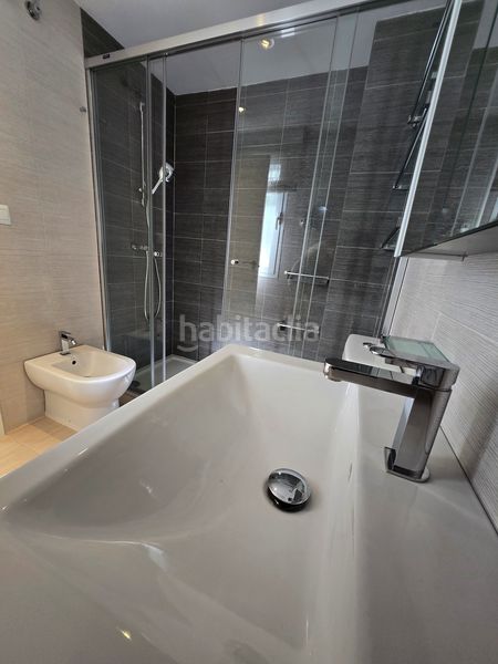 Foto fad6cc29-f3f9-434f-a5d1-37eac73a9eb9. Planta baixa amb aparcament piscina a Los Naranjos Marbella
