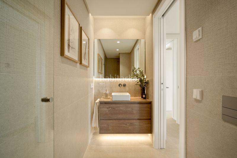Foto 1630f061-bcd1-4a04-a0f7-23179e1aa251. Apartament amb aparcament piscina a lomas de Marbella club Marbella
