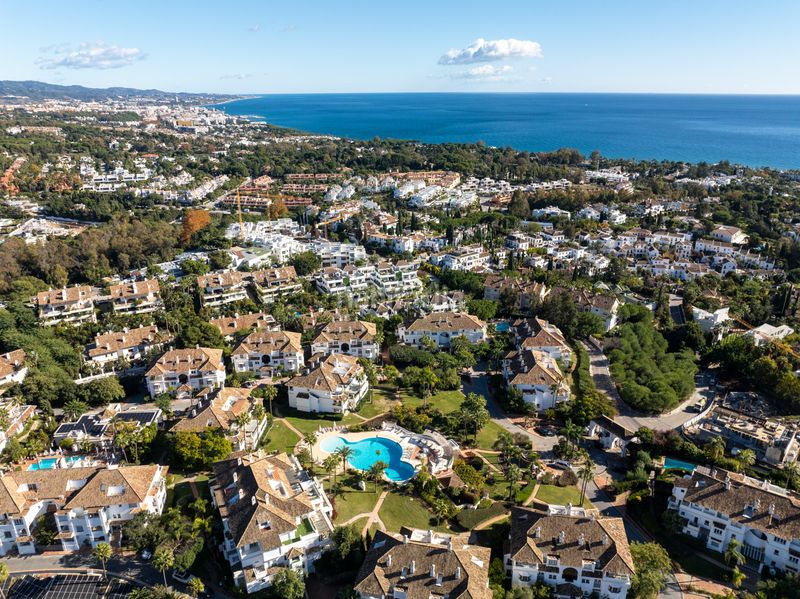 Foto 266dc1d1-e45c-4e90-b49f-cee1af8435c4. Apartament amb aparcament piscina a lomas de Marbella club Marbella