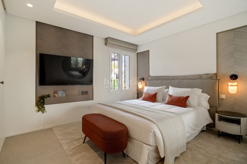 Foto 6df8b4ed-8f25-4cb4-b081-40ea75772f69. Apartament amb aparcament piscina a lomas de Marbella club Marbella