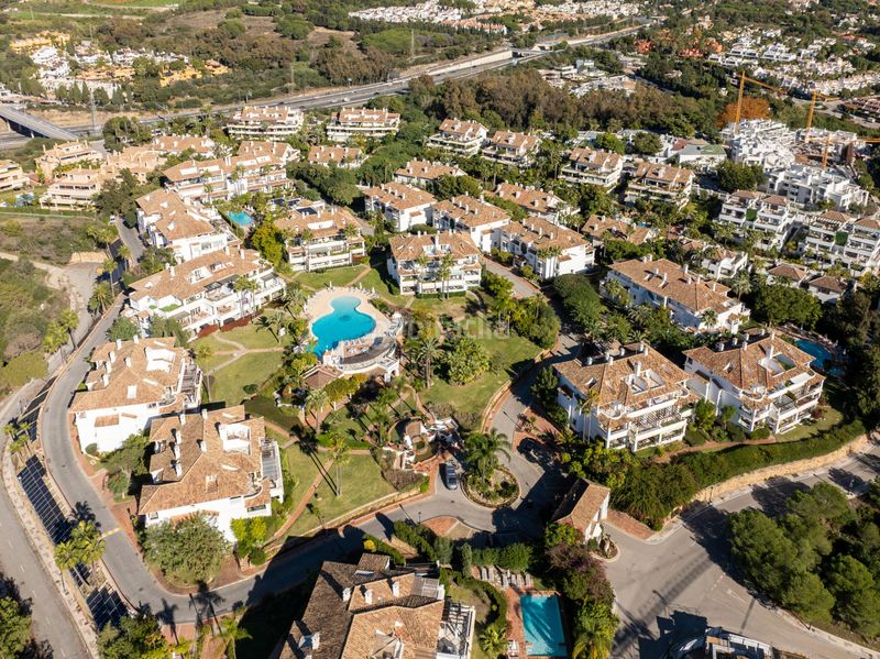Foto ccbf6518-235a-48b1-8b11-7d73368fe9f3. Apartament amb aparcament piscina a lomas de Marbella club Marbella