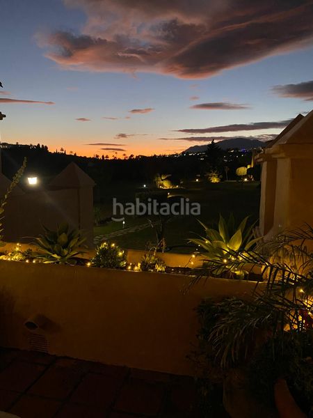 Foto bd6d7d9d-c6bd-4ad2-9488-df8be3358d98. Àtic amb piscina a Nueva Atalaya Estepona