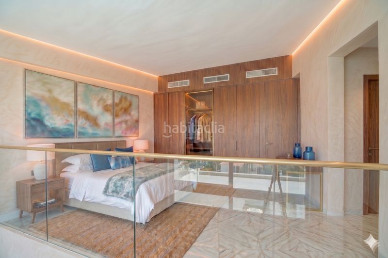 Foto a2004c2c-5127-4844-99ca-3ade73cad776. Dúplex amb calefacció piscina a Playa de la Fontanilla Marbella