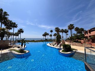Erdgeschoss in Kempinski. Exclusivo apartamento en planta baja en primera línea de playa e