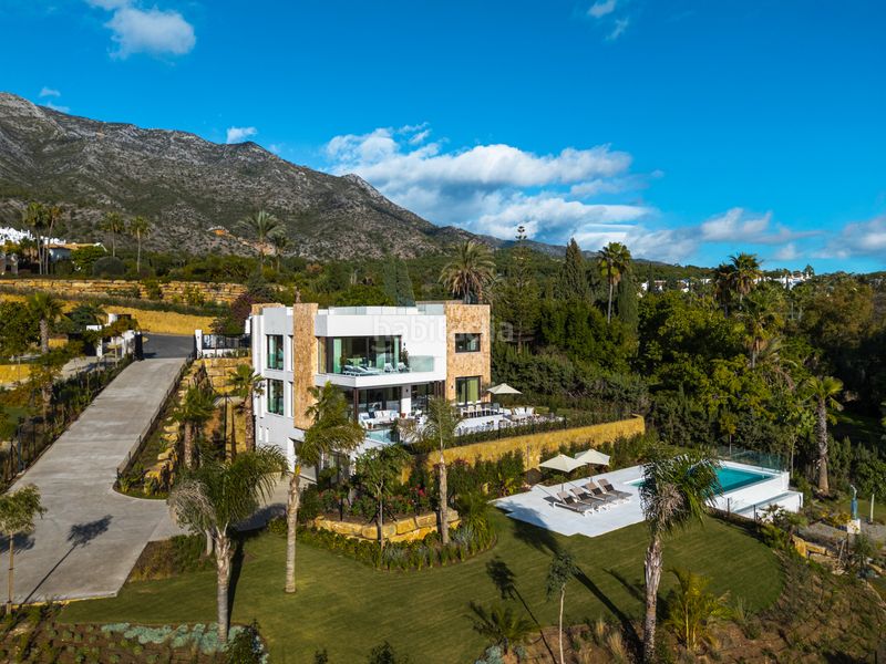 Foto 17f7bb32-7d3a-44e0-89d8-5145fb334fe2. Casa amb aparcament piscina a Nagüeles Alto Marbella