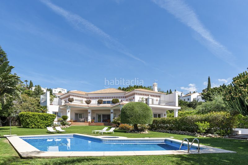 Foto ebee2698-05f5-468d-b242-c733fb70545e. Casa amb calefacció aparcament piscina a El Paraíso Benahavís