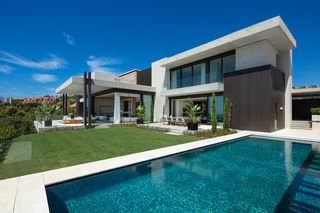 Maison à Cerro artola 8. Exclusiva villa contemporánea con vistas panorámicas al mar y la