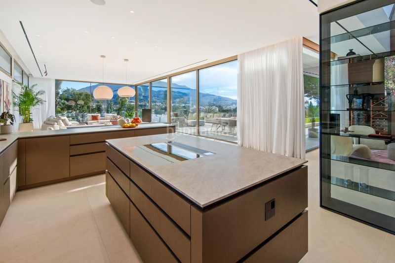 Foto a3458f16-a031-4328-84fc-d55c1d4a8953. Casa amb aparcament piscina a Las Brisas Marbella