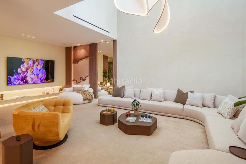 Foto d6b598b0-5996-4d62-854c-d4947a691960. Casa amb aparcament piscina a Las Brisas Marbella