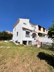 Casa a Garcia lorca 0. Encantadora casa adosada con potencial infinito en nueva atalaya