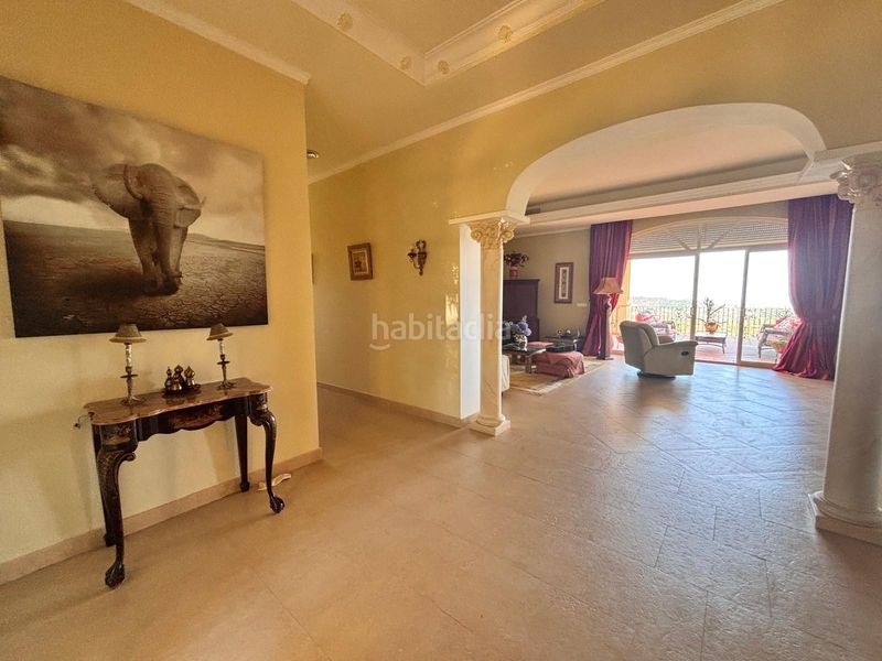 Foto 3a64af91-b469-4e74-8ba8-c13b5188054f. Casa amb aparcament piscina a altos de Estepona Estepona