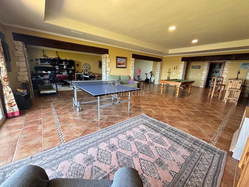 Foto 81a5b304-f00c-4fe5-b12c-ebc3fc81aadb. Casa amb aparcament piscina a altos de Estepona Estepona