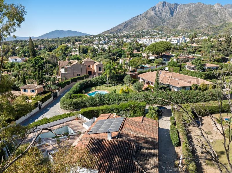 Foto 867ebe1f-ba1a-4f23-80f0-de75cba63601. Casa amb aparcament piscina a La Merced Marbella