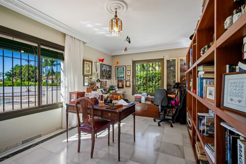 Foto a39b09d5-a5e5-4063-a7cf-c6c897553f4e. Casa amb aparcament piscina a La Merced Marbella