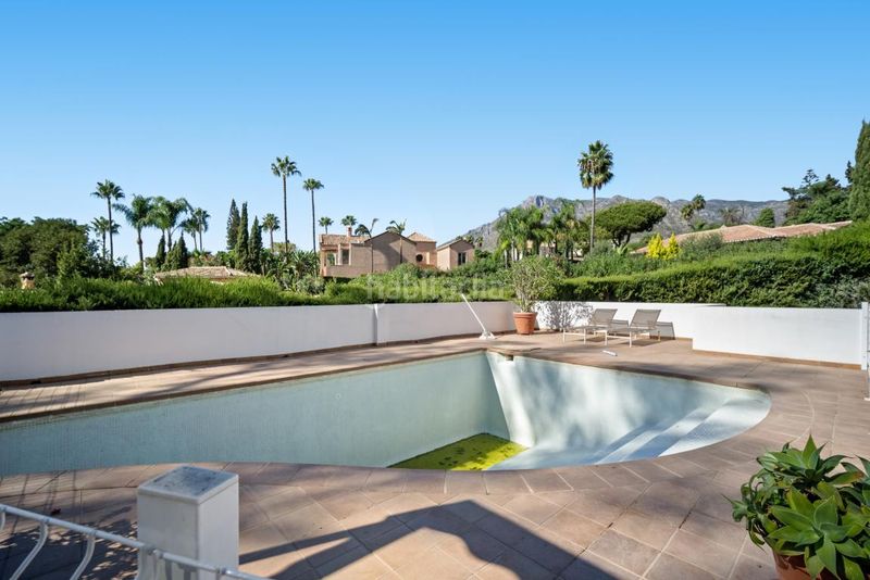 Foto aac9d2b6-9305-4b63-be7d-31a6b44a7326. Casa amb aparcament piscina a La Merced Marbella