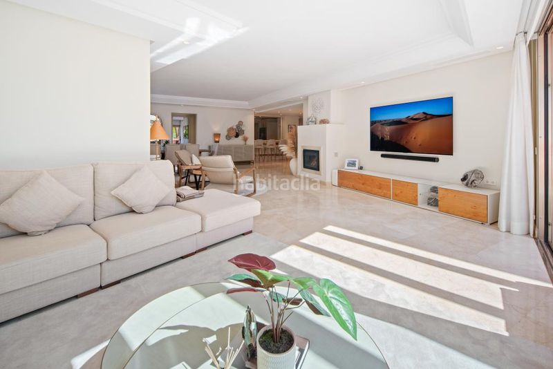 Foto 343ecb05-b753-438e-a520-f60d952e8e69. Dachwohnung mit parking pool in bahía de Marbella Marbella