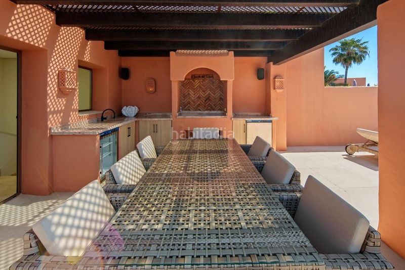 Foto 47d3aaca-5dff-4eba-bbd5-febf978f4f4d. Dachwohnung mit parking pool in bahía de Marbella Marbella