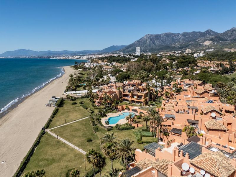 Foto 4891b524-92c4-409b-b50c-3ce94af9e091. Dachwohnung mit parking pool in bahía de Marbella Marbella