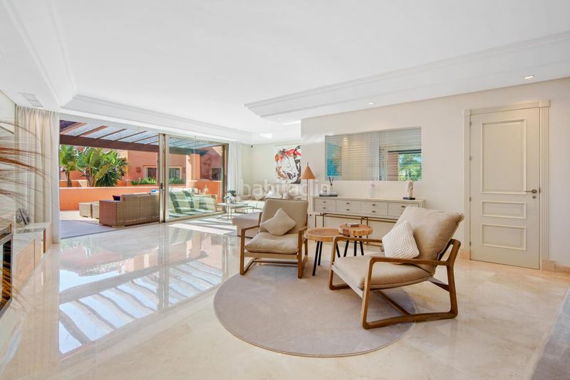 Foto 4b8253cc-b3bd-4e50-bf84-e0205488ab13. Dachwohnung mit parking pool in bahía de Marbella Marbella