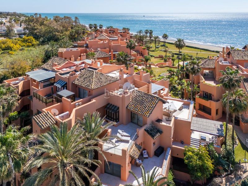 Foto 5de8a9da-a8f3-495d-b834-9bdd476a4c6a. Dachwohnung mit parking pool in bahía de Marbella Marbella