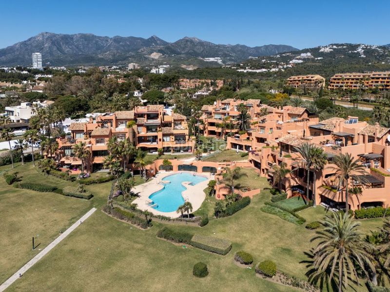 Foto 9c441a8d-5949-408a-aace-4466d50a4adf. Dachwohnung mit parking pool in bahía de Marbella Marbella