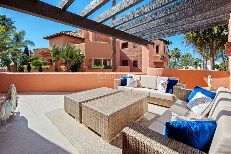 Foto ca379f1c-d268-44a0-9d74-f0f227c9a2bf. Dachwohnung mit parking pool in bahía de Marbella Marbella