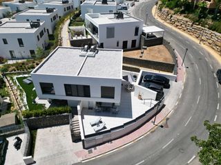 Miete Reihenhaus in Riviera del Sol. Moderna casa adosada de 3 dormitorios, totalmente amueblada, con