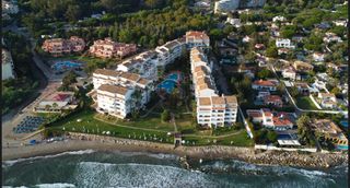 Miete Appartement in Marbesa. Exclusivo apartamento de 4 dormitorios en primera línea de playa