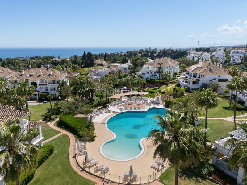 Foto b13708d7-fbc5-4b17-8f63-0ecfc0d0a06d. Apartament amb aparcament piscina a lomas de Marbella club Marbella