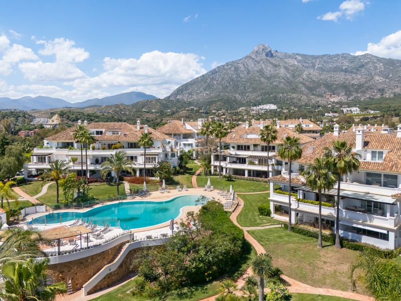 Foto db4b8ef8-8da9-4301-bda8-9d26331d59c4. Apartament amb aparcament piscina a lomas de Marbella club Marbella