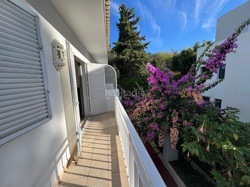 Foto 2c8cc4ae-c2d4-4cd8-8cf2-4c2ab22a7bae. Casa adossada amb aparcament piscina a Nagüeles Alto Marbella