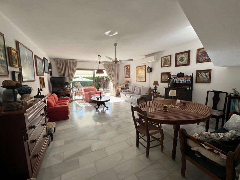 Foto e8291bcb-071b-4ca6-9d0c-bc5224125f7e. Casa adossada amb aparcament piscina a Nagüeles Alto Marbella