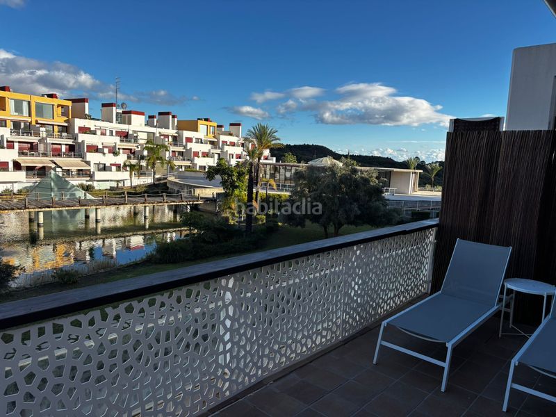 Foto 5f261bb4-ccfd-4007-abda-d284c1ad555f. Apartament amb aparcament piscina a Los Flamingos Benahavís